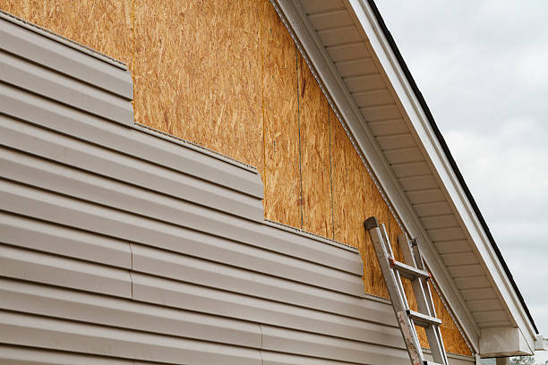 24/7 Emergency Storm Damage Siding Repair experts in Wallingford, CT